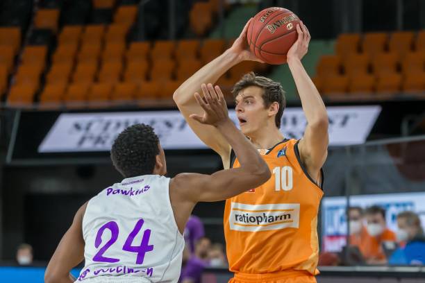 莫德里奇 莫德里奇